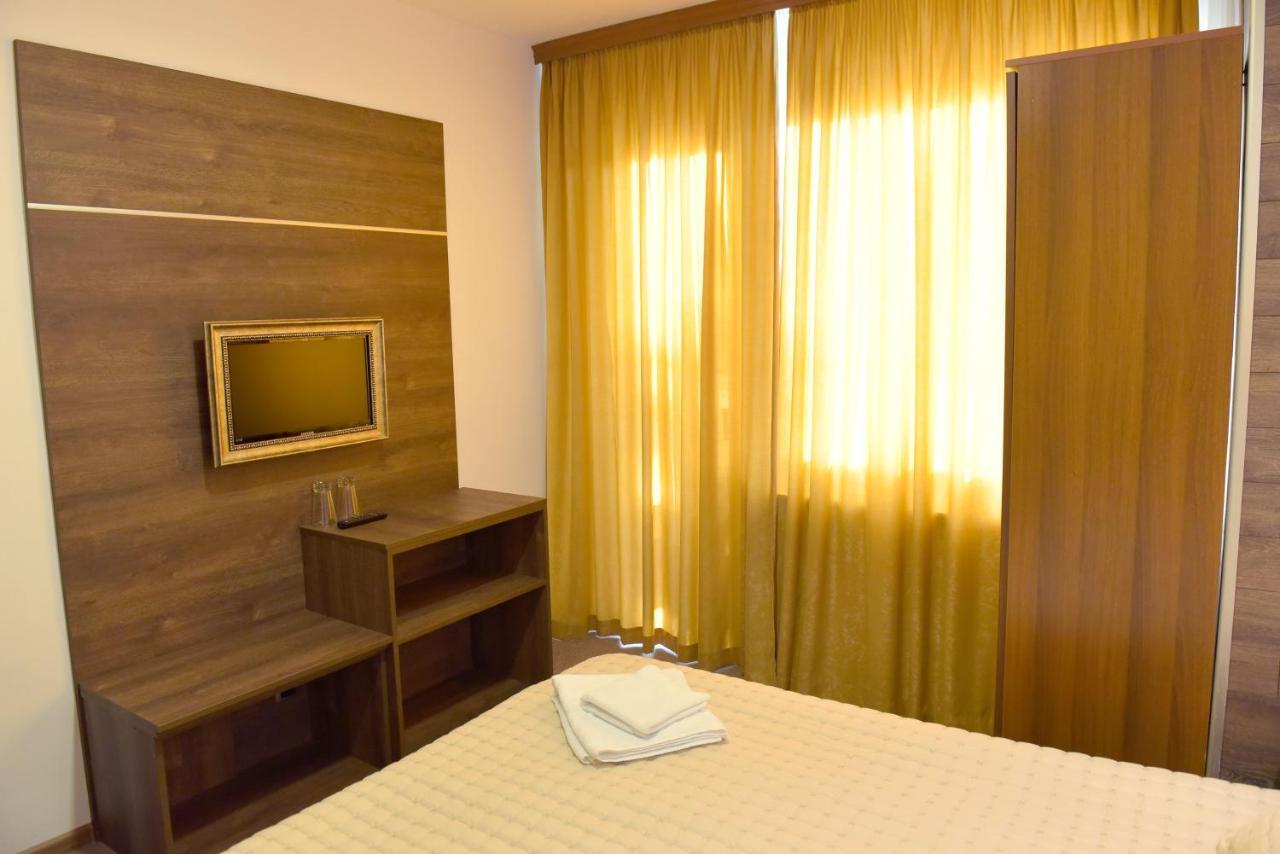 Rothmans Hotel